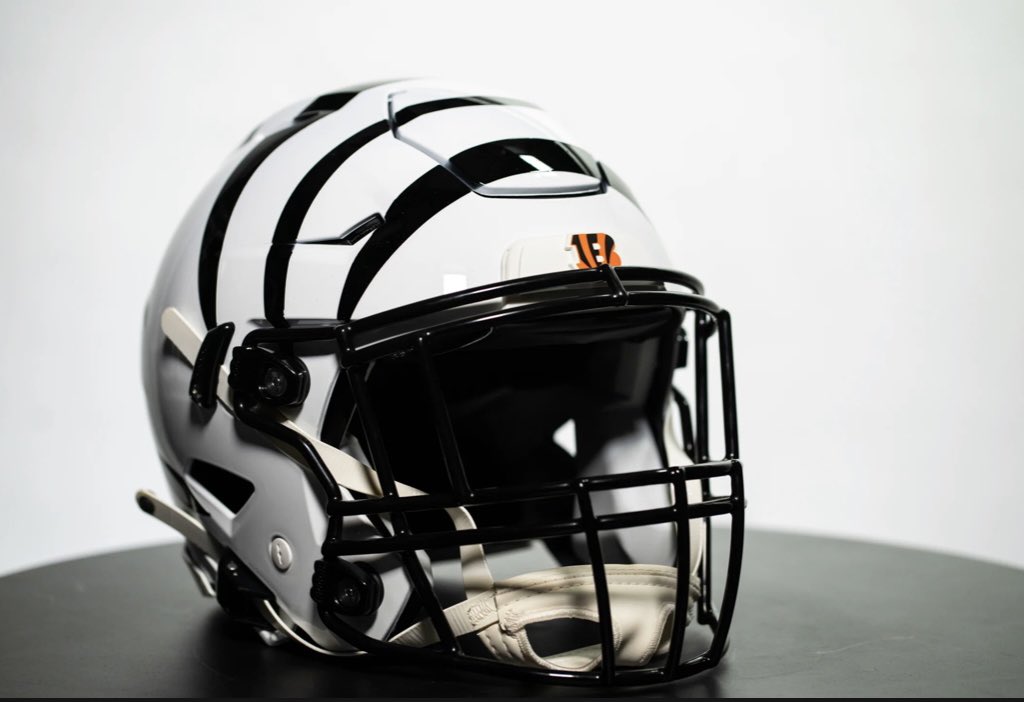Cowboys Unveil Alternate Helmet For 2022 Season