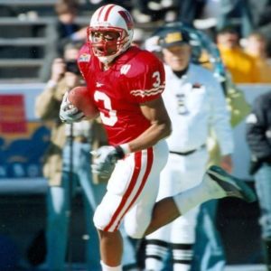 Lee Evans in action for the Wisconsin Badgers. 