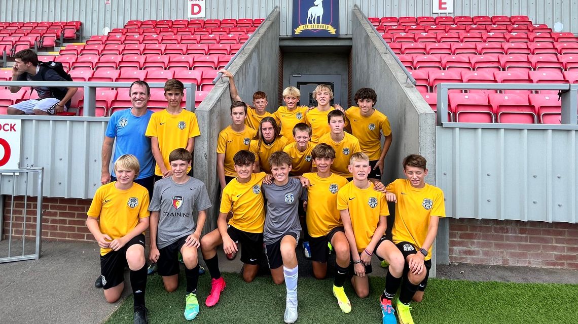 Kansas City area youth soccer coach Pat Ozbun brings players to European  pro games - BVM Sports