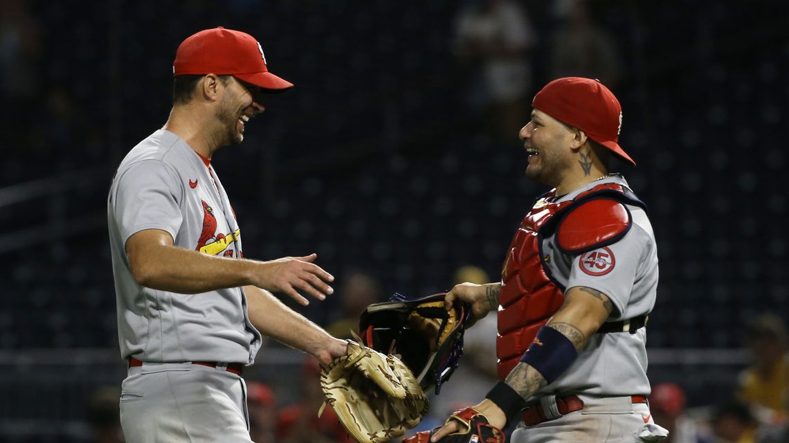 Adam Wainwright, Yadier Molina set MLB career battery record