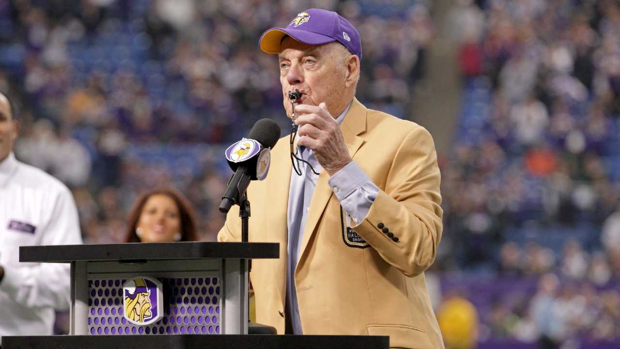 Bud Grant, stoic NFL Hall of Fame coach of powerful Minnesota