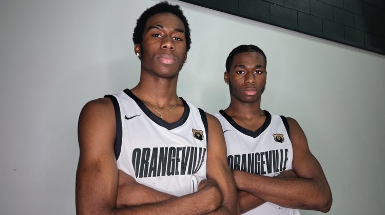 Dunkley-Distant twins are basketball brothers on, off the court