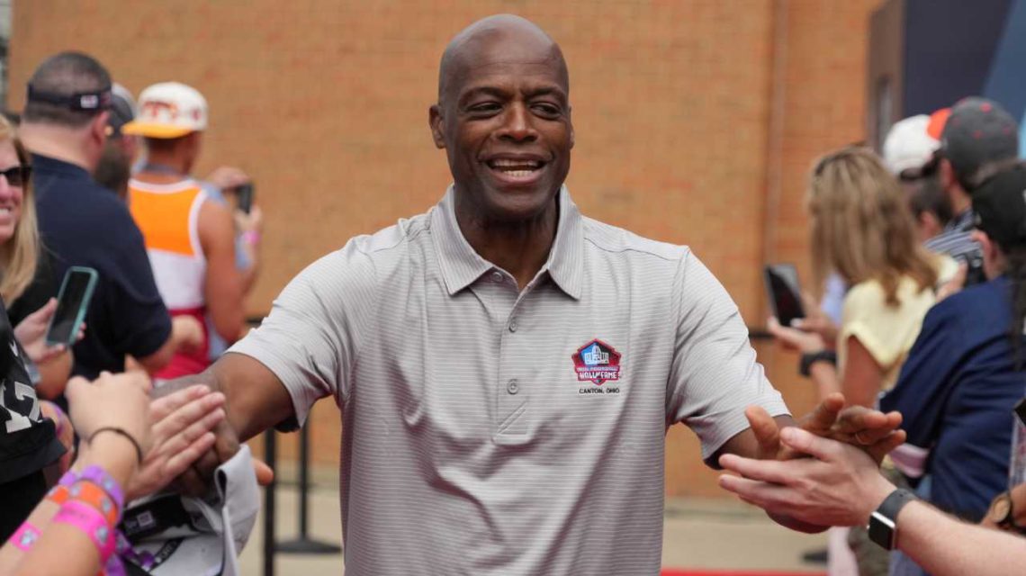Darrell Green managed to defy father time; Where is he now?