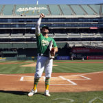 Stephen Vogt gets introed by his kids in his last MLB game