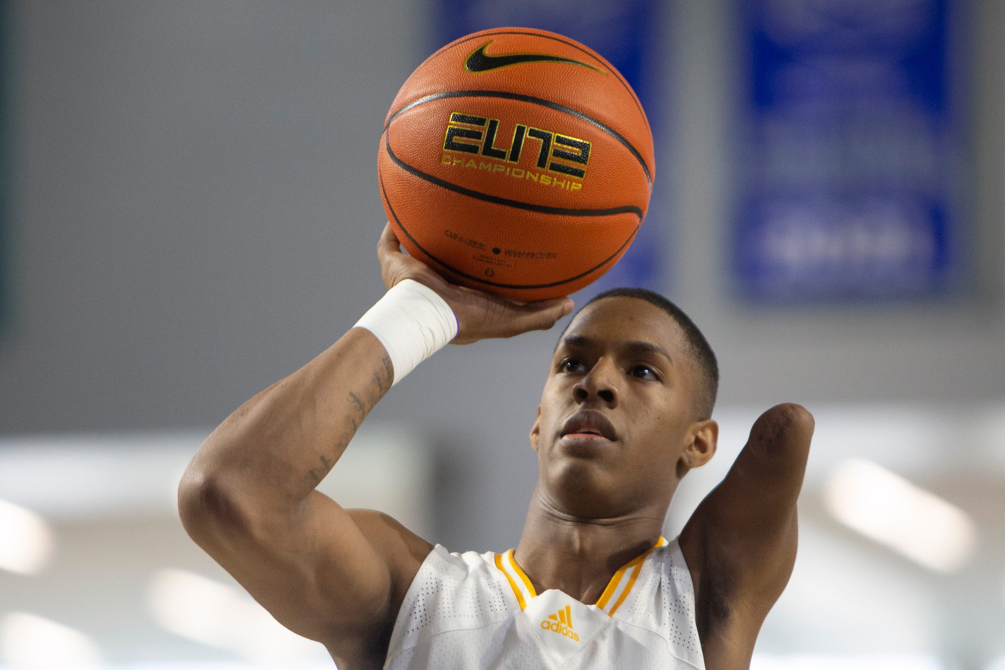 Hansel Enmanuel basketball
