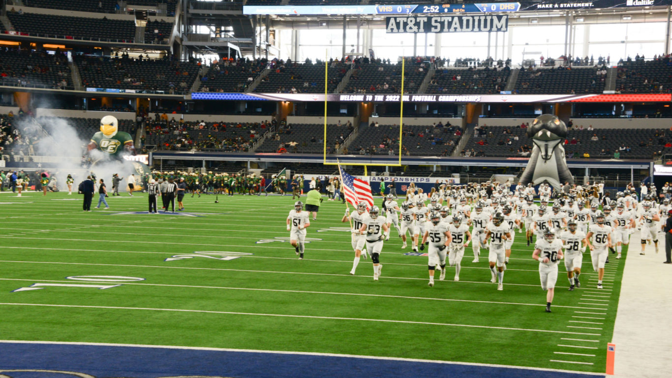 Vandegrift football makes it to UIL 6A D2 championship game
