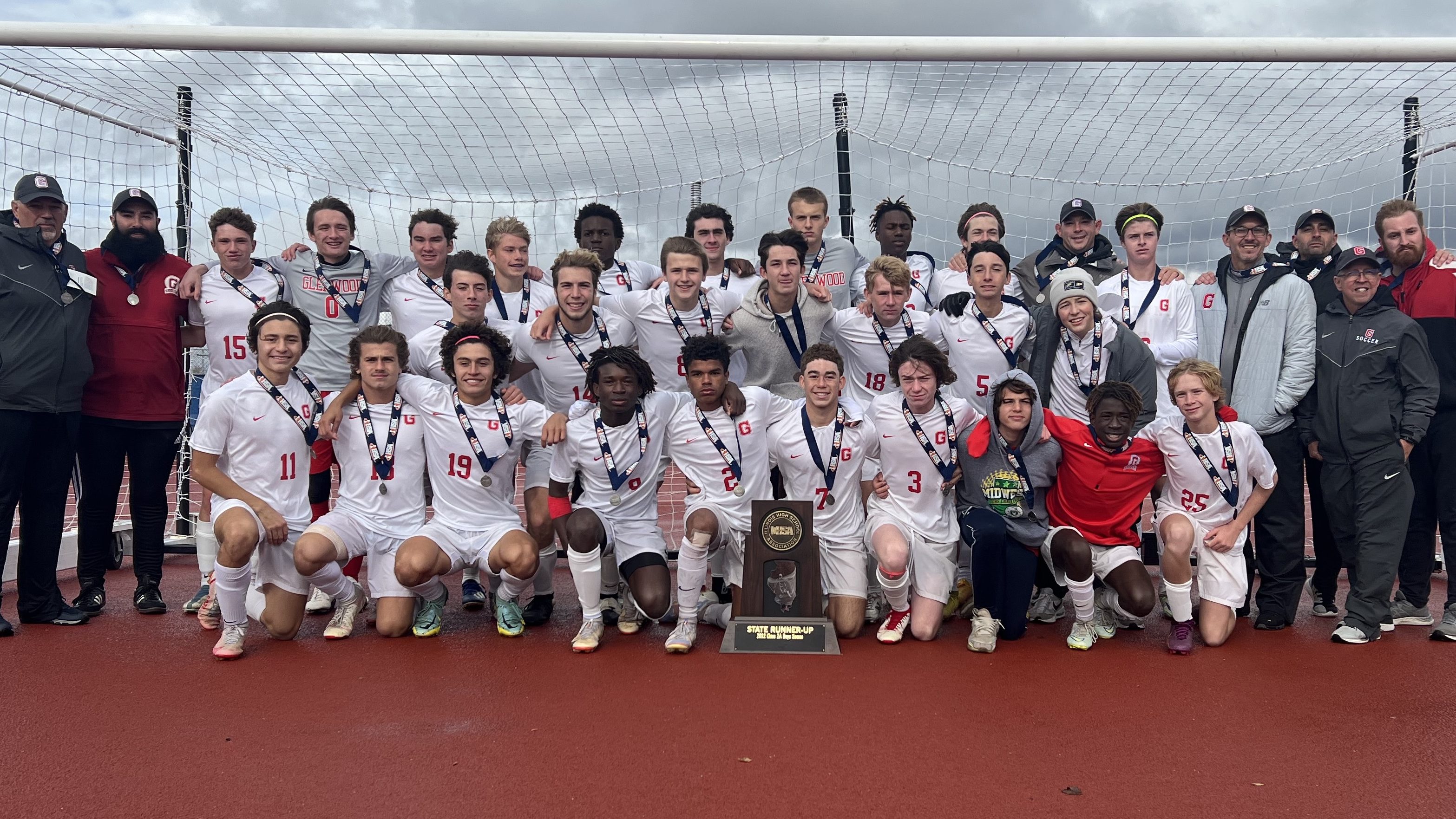 Glenwood HS boys soccer team makes it to IHSA Class 2A championship