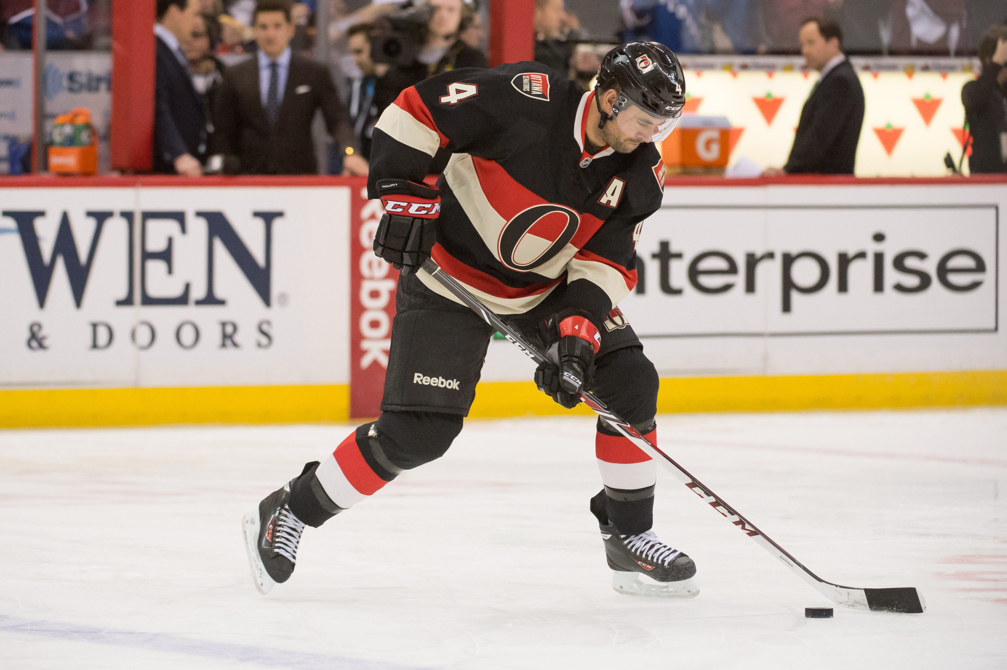 Ottawa Senators defenseman Chris Phillips