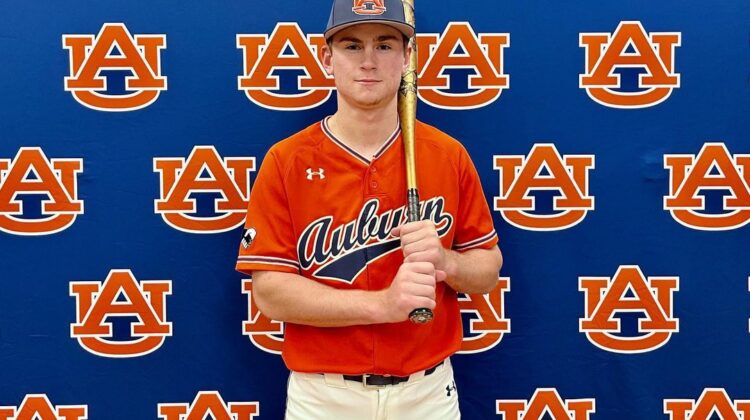 Colt Emerson focused on having fun rather than MLB draft