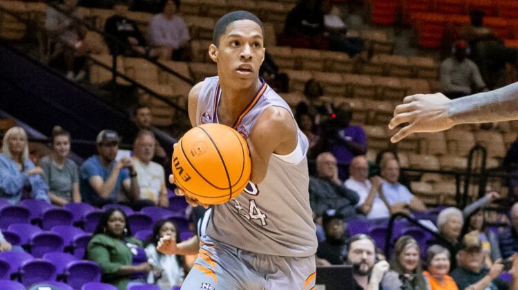One-armed basketball star Hansel Enmanuel enters portal