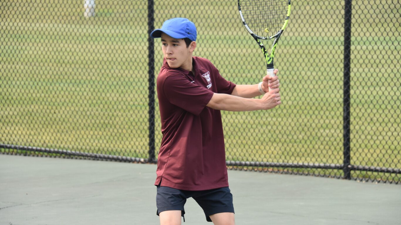 Weston Tennis advances to the quarterfinals after defeating Bartlett 5-0