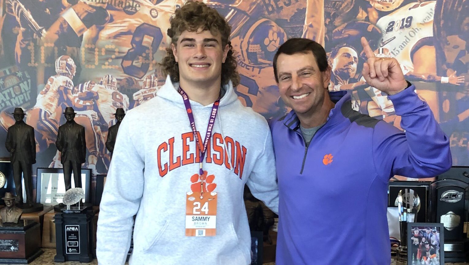 Clemson football recruiting: Sammy Brown, No. 1 LB in 2024 class, commits  to Tigers over Georgia, Ohio State 