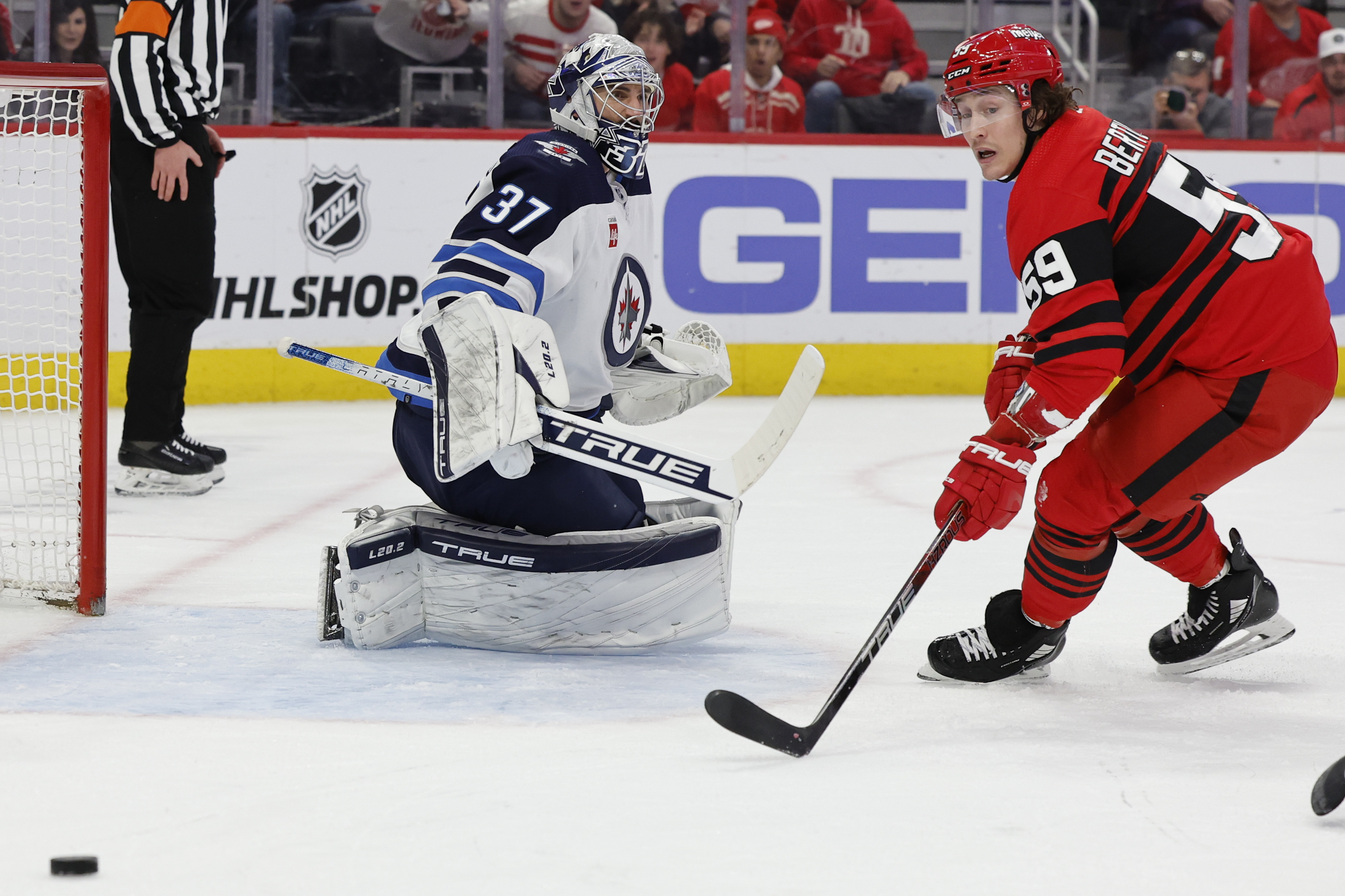 Why the Detroit Red Wings need to trade for Connor Hellebuyck