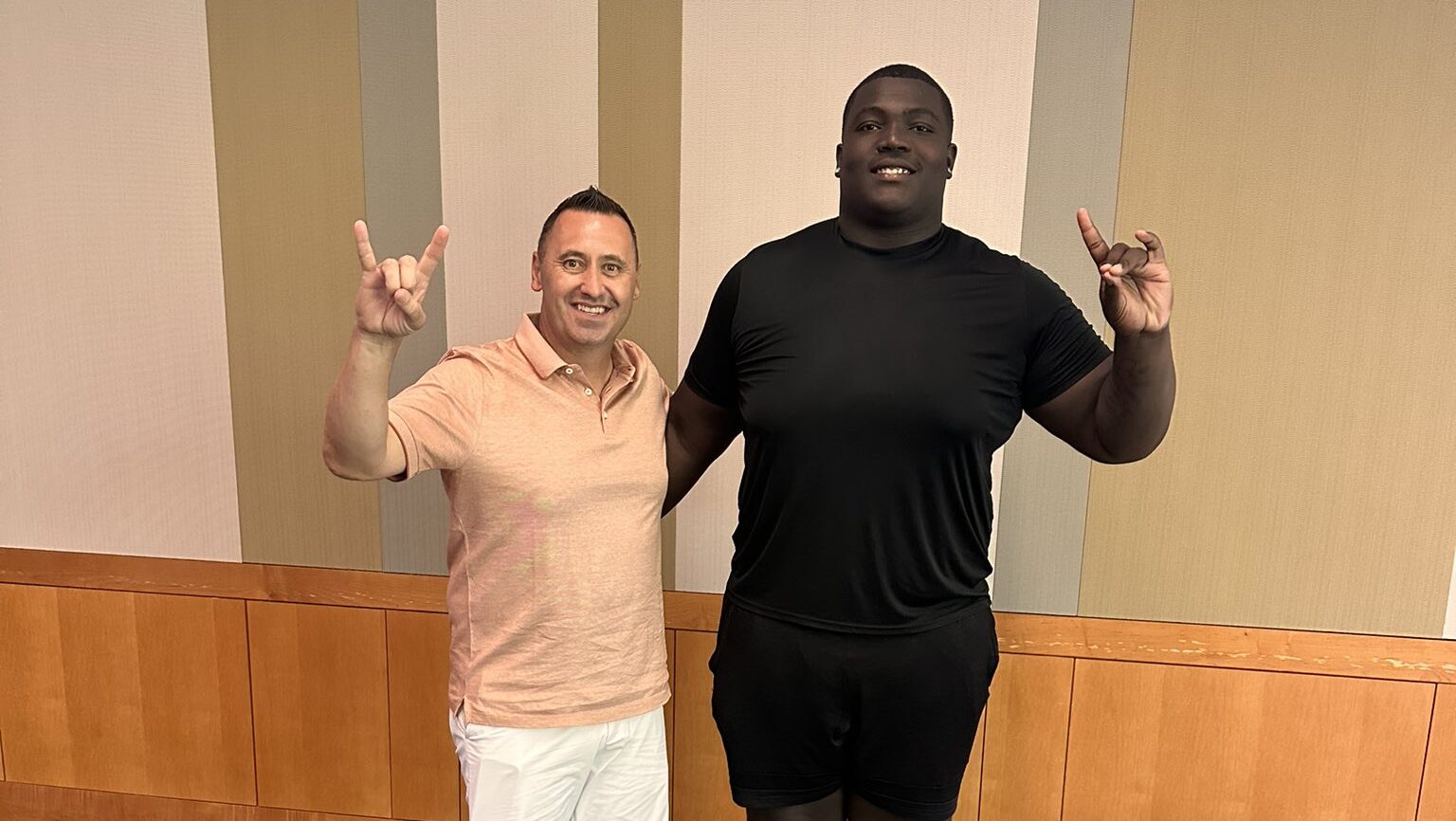 Look: DeSoto (Texas) lineman Byron Washington's junior year in pictures -  Sports Illustrated High School News, Analysis and More