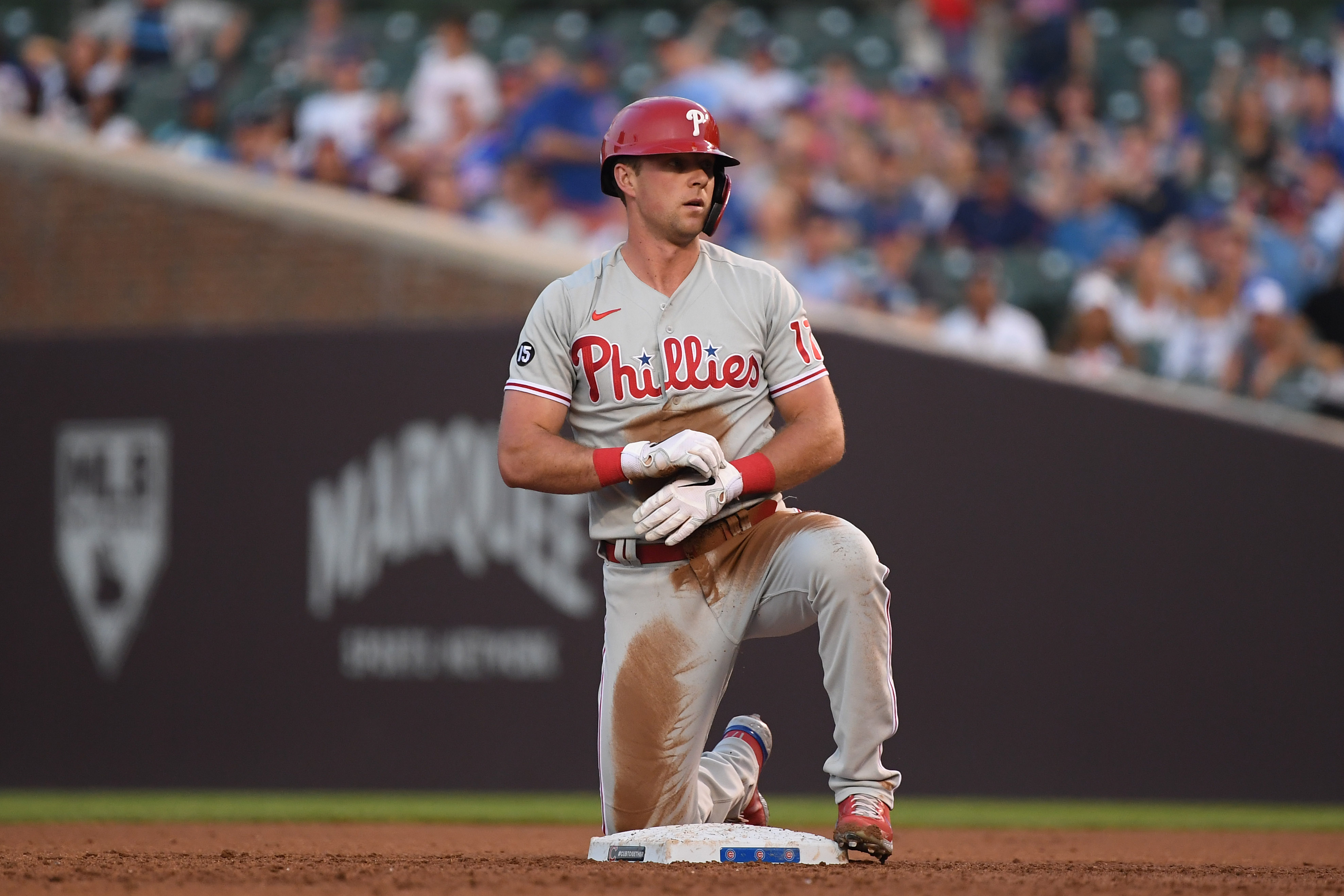 phillies Philadelphia free agent rhys hoskins cubs 
