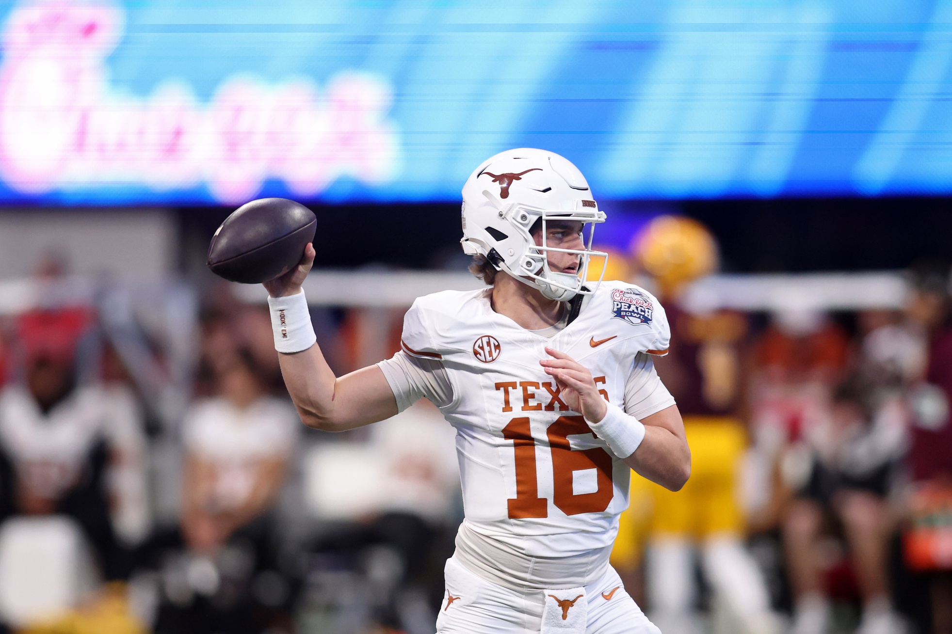 Arch Manning Texas Longhorns 2025 NCAA college football season top 10 teams