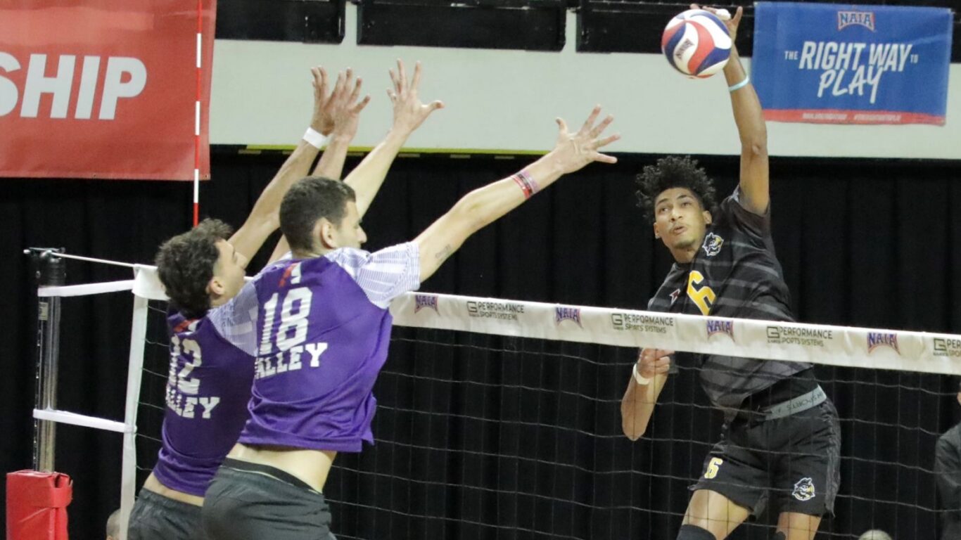 Park University men’s volleyball dominates Missouri Valley College in NAIA National Semifinal match