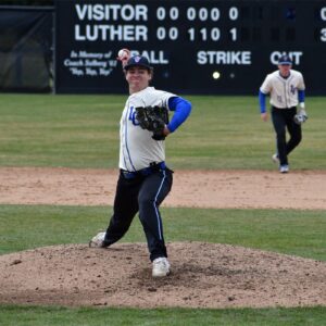 Luther College baseball player builds pitch sequencing app for experiential learning project